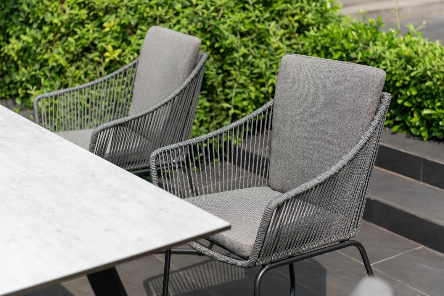 Livsstil Hage Opal utegruppe med 220 cm langt spisebord og 6 spisestoler - Gr� / Tau