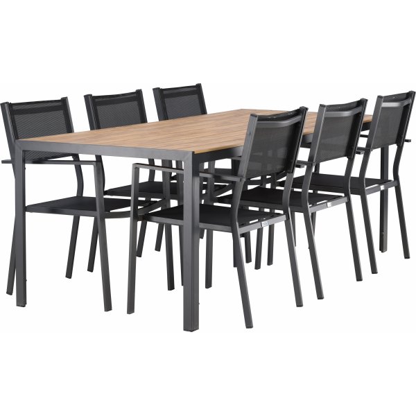 Matvaregruppen i Chania; 6 Copacabana-stoler med spisebord 205 x 90 cm - Svart/natur + Tekstilimpregnering for utembler