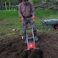 Kundebilde Elektrisk jordfreser - 1050W