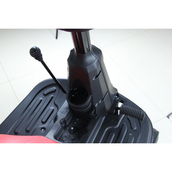 Sikkerhetsklipper 24\\\" 196 cc - 4,8 kW - 4 gir, r�d