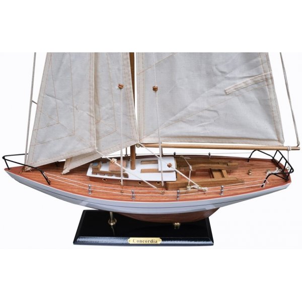 Modellbåt Concordia seilbåt - hvit Modellbåt Concordia seilbåt - hvit