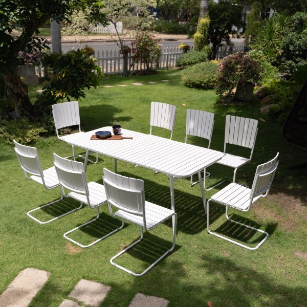 Holmsund matvaregruppe; bord 180x80 cm med 8 stoler - hvitt + Tekstilimpregnering for utembler