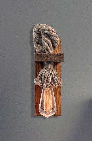 Vegglampe med tau og tre