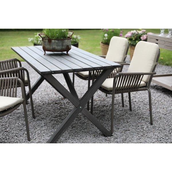 Spisegruppe Scottsdale: bord 150 cm inkludert 4 stk. stablebare grå Lincoln-stoler Spisegruppe Scottsdale: bord 150 cm inkludert 4 stk. stablebare grå Lincoln-stoler