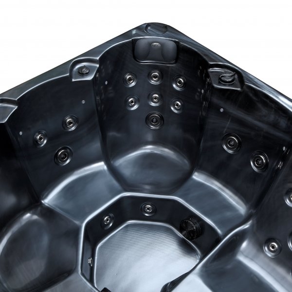 Badestamp Poseidon Blackline - 5-6 personer Badestamp Poseidon Blackline - 5-6 personer