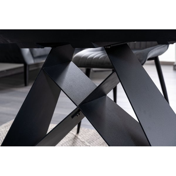 Westin spisebord 120-160 cm - Hvit/svart Westin spisebord 120-160 cm - Hvit/svart