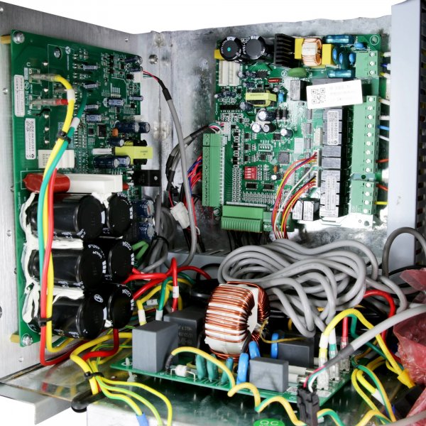 Lyfco HP050-DC-W luft/vann varmepumpe med inverterfunksjon - 24kW Lyfco HP050-DC-W luft/vann varmepumpe med inverterfunksjon - 24kW