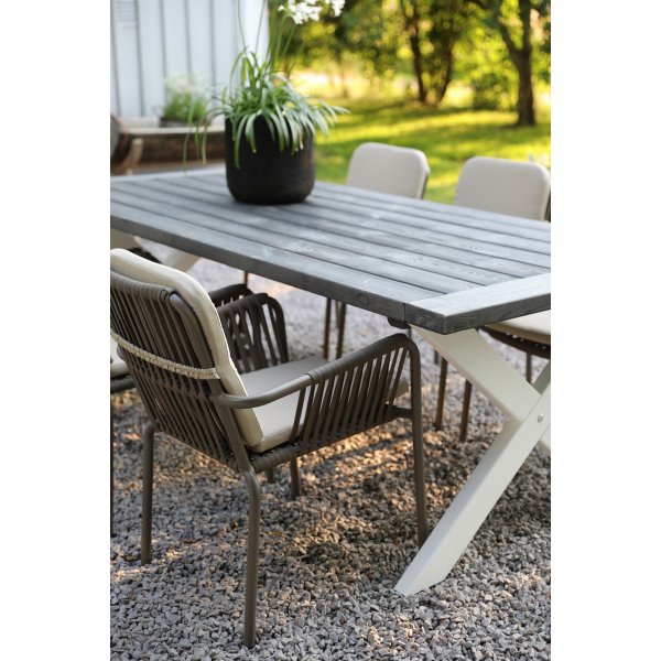 Oxford utendrs spisegruppe; grtt/hvitt bord 220 cm inkl. 6 stk. Lincoln stabelbare karmstoler gr/beige + Tekstilimpregnering for utembler