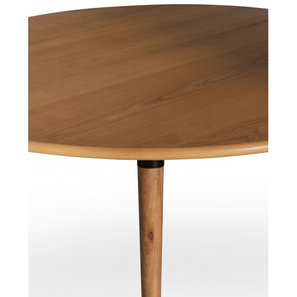 Omni rundt spisebord i oljet eik Ø150 cm Omni rundt spisebord i oljet eik Ø150 cm