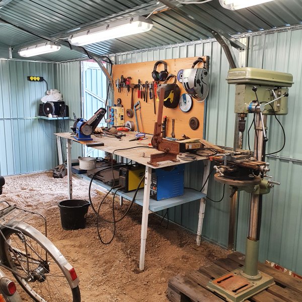 Garasje av metall - 18 m² Garasje av metall - 18 m²