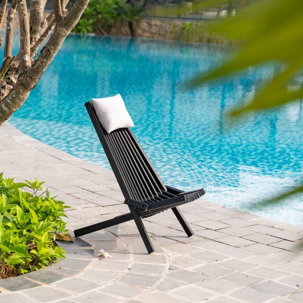 Calcutta fluktstol med nakkepute - Svartbeiset Calcutta fluktstol med nakkepute - Svartbeiset