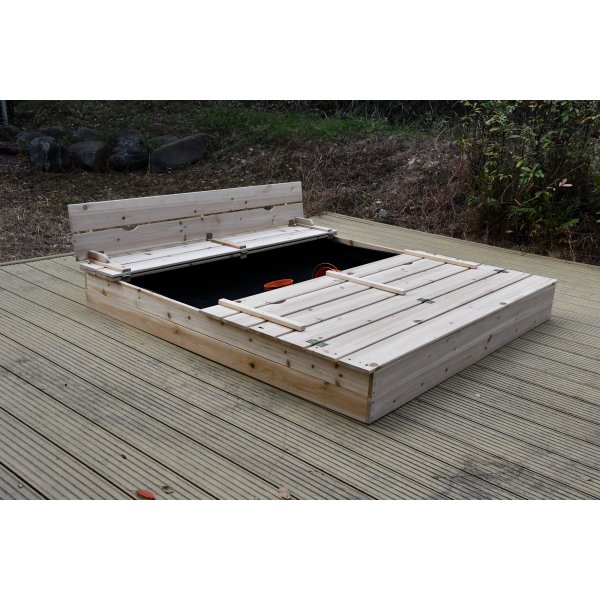 Sandkasse med benk/lokk 157x157 cm Sandkasse med benk/lokk 157x157 cm