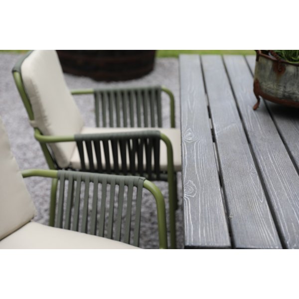 Spisegruppe Scottsdale: bord 150 cm inkludert 4 stk. stabelbare grønne Lincoln-stoler Spisegruppe Scottsdale: bord 150 cm inkludert 4 stk. stabelbare grønne Lincoln-stoler