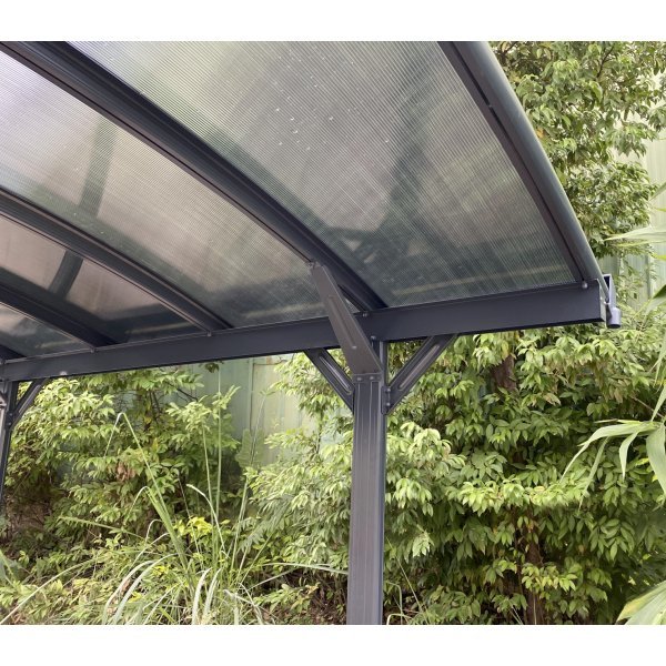 Carport 17 m� aluminiumskanal plasttak 570x303 cm sett
