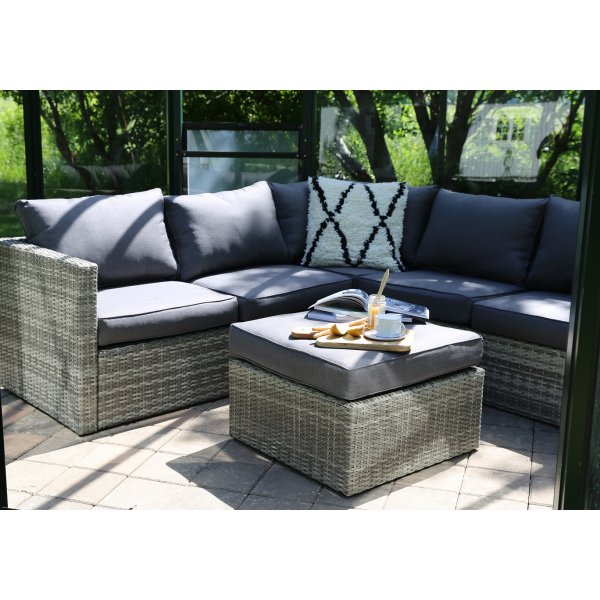 Ingelstorp hjørnesofa med fotskammel - Grå kunstrotting Ingelstorp hjørnesofa med fotskammel - Grå kunstrotting